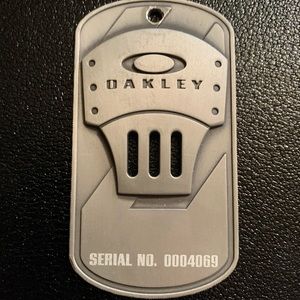 OAKLEY EMPLOYEE DOG TAG { USED }